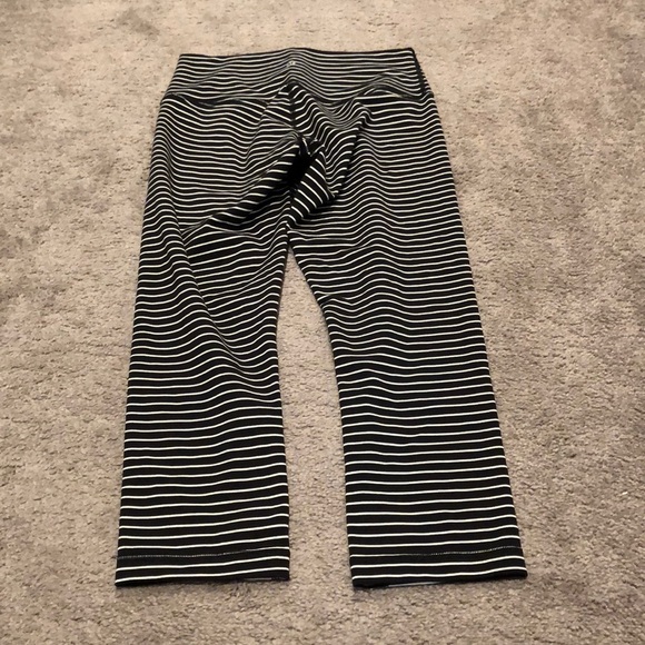 Lululemon Wunder under 8 - Picture 2 of 3